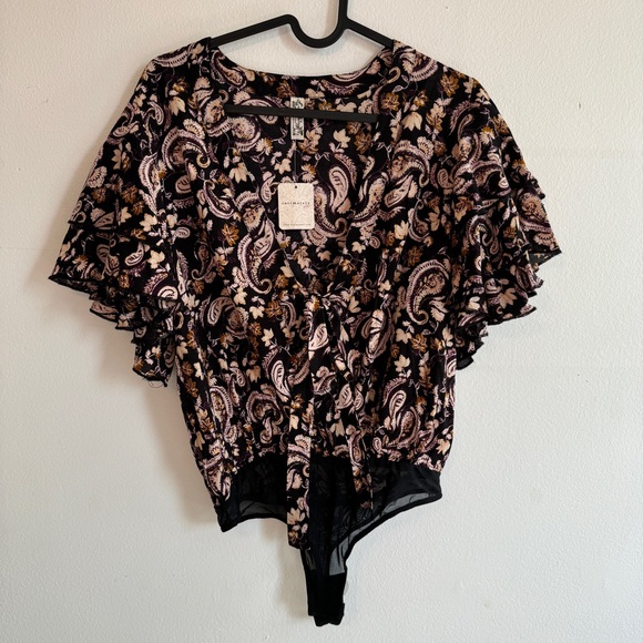 NWT Intimately Free People Ruffled Black Dark Floral Bodysuit Blouse - Picture 3 of 8
